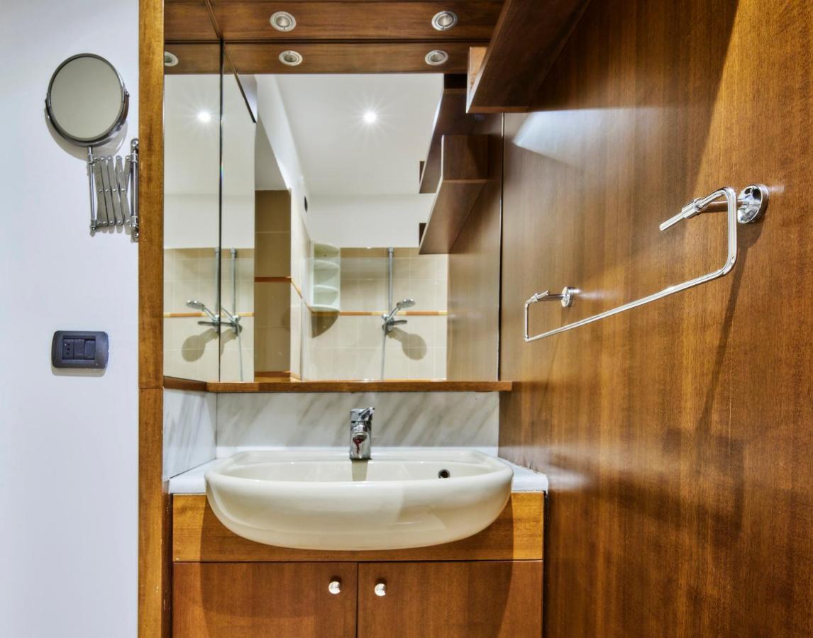 Sempione Luxury Suite - Exclusive Apartment Milão Exterior foto